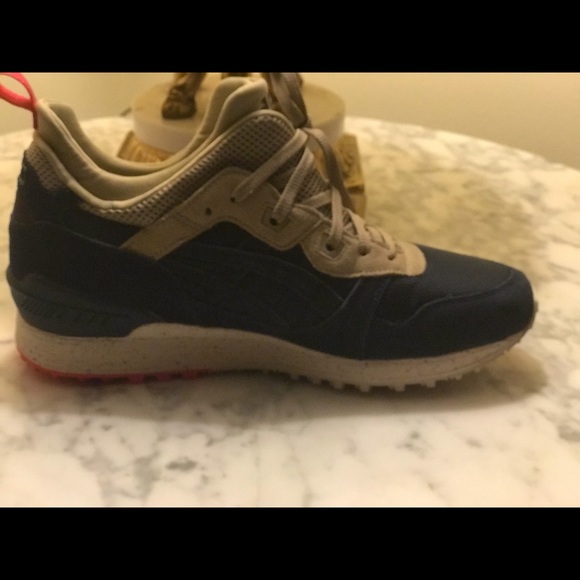 ASICS gel - Picture 4 of 5